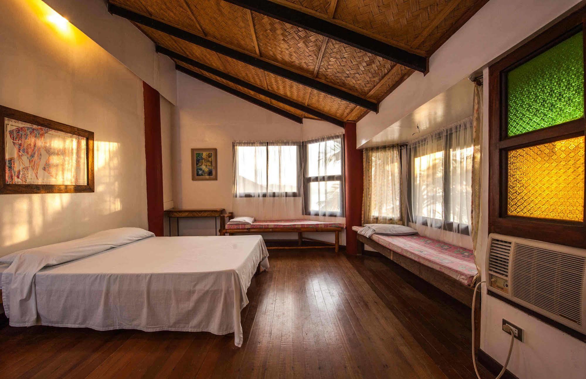 Hotel Planet Dive à Mabini  Extérieur photo